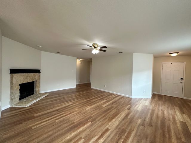 5733 Mirror Ridge Drive, Fort Worth, TX 76179