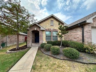 5733 Mirror Ridge Drive, Fort Worth, TX 76179