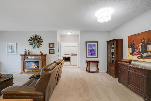 100 Clydesdale Trail 113, Medina, MN 55340