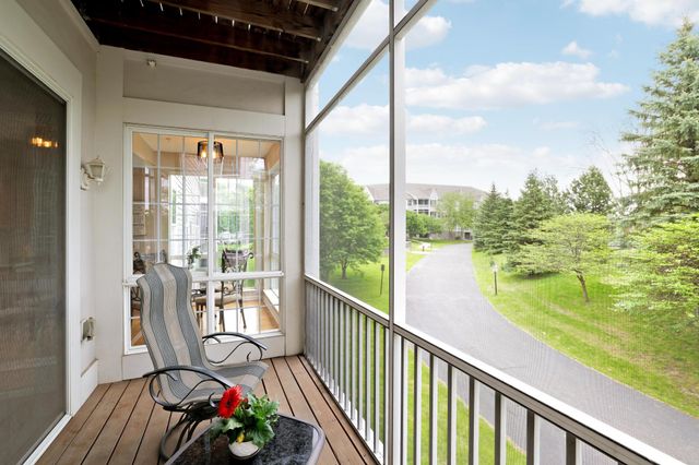 100 Clydesdale Trail 113, Medina, MN 55340