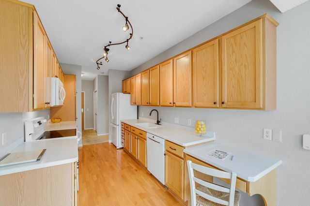 100 Clydesdale Trail 113, Medina, MN 55340