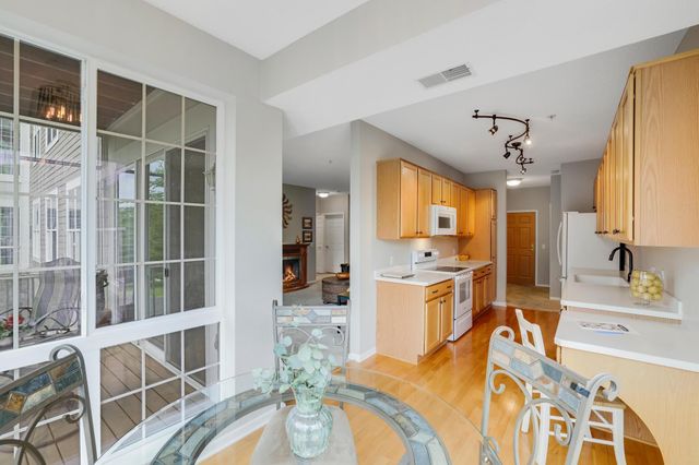 100 Clydesdale Trail 113, Medina, MN 55340