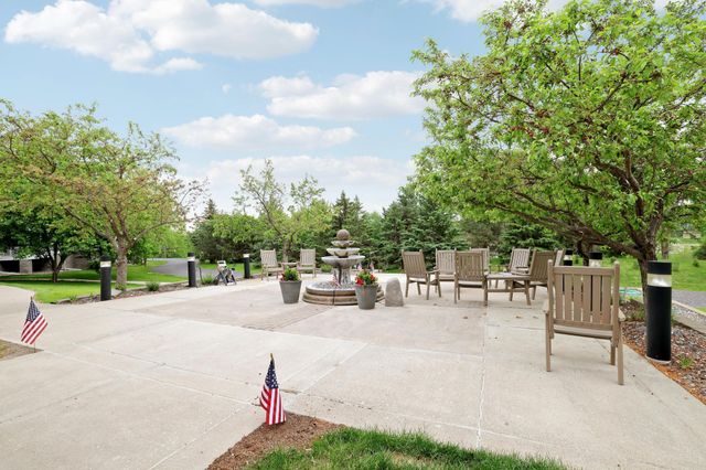 100 Clydesdale Trail 113, Medina, MN 55340