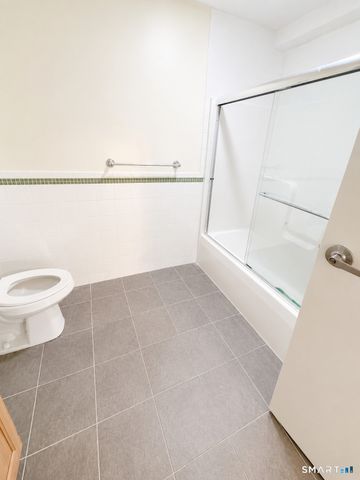 78 Cedar Street G01, Branford, CT 06405