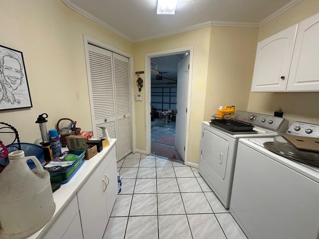 19250 BLOUNT RD, Lutz, FL 33558
