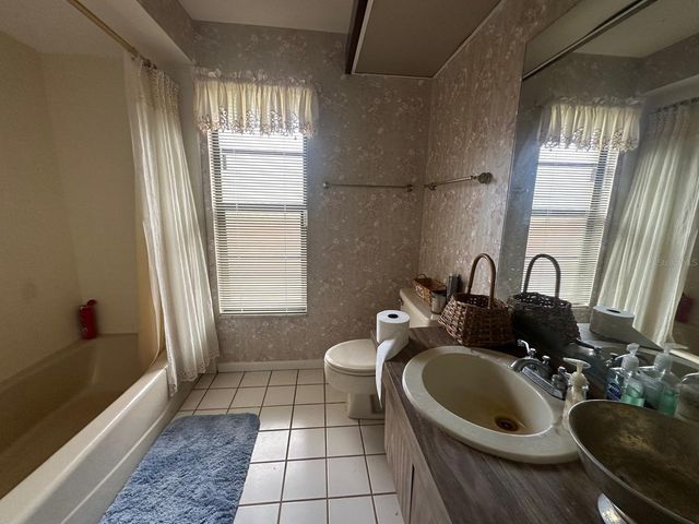 19250 BLOUNT RD, Lutz, FL 33558