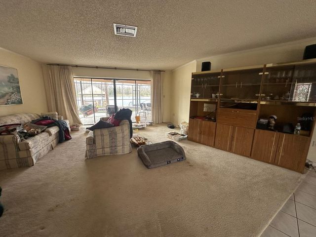 19250 BLOUNT RD, Lutz, FL 33558