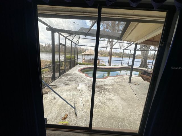 19250 BLOUNT RD, Lutz, FL 33558