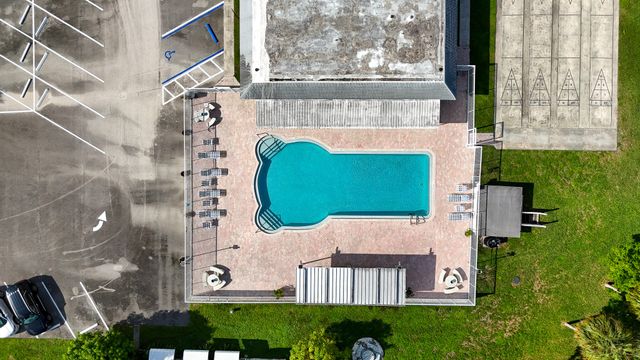 6755 NW 16TH Street, Margate, FL 33063