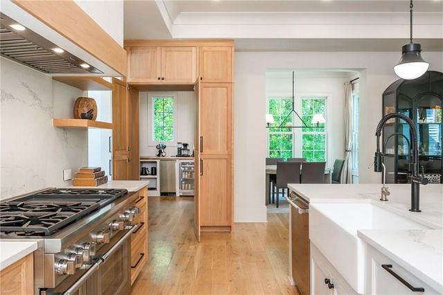 355 Roswell Farms Drive, Roswell, GA 30075