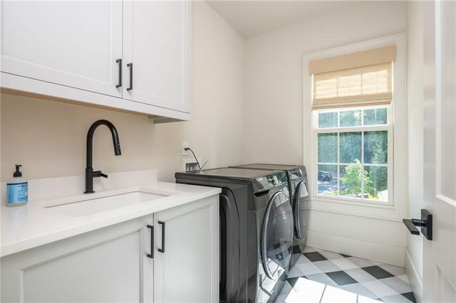 355 Roswell Farms Drive, Roswell, GA 30075