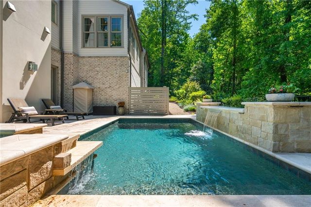355 Roswell Farms Drive, Roswell, GA 30075