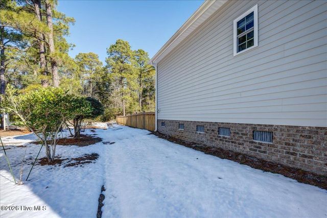 2022 Caracara Drive, New Bern, NC 28560