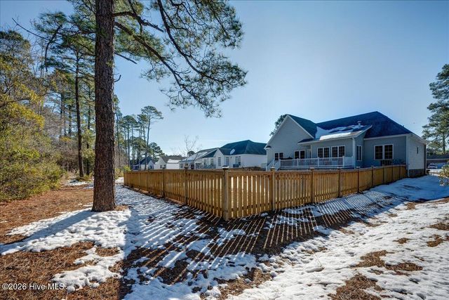 2022 Caracara Drive, New Bern, NC 28560