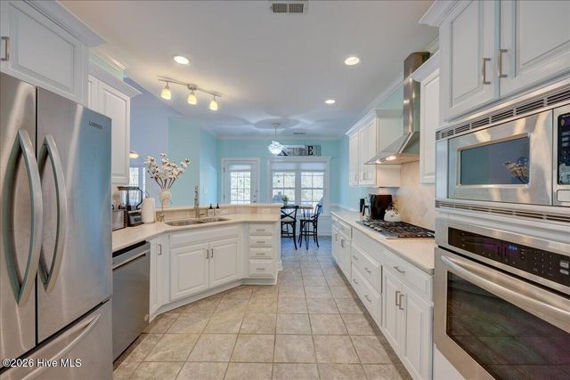 2022 Caracara Drive, New Bern, NC 28560