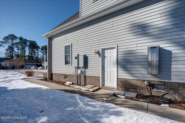 2022 Caracara Drive, New Bern, NC 28560