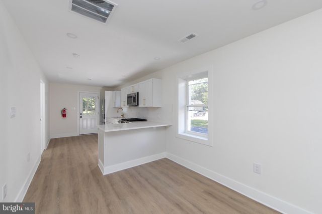 105 E ATLANTIC AVE, Cape May Court House, NJ 08210