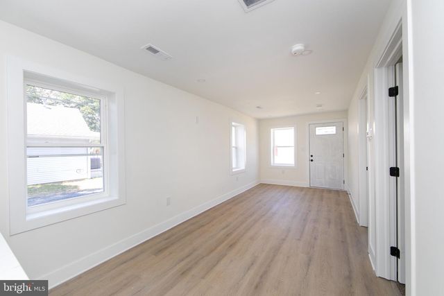 105 E ATLANTIC AVE, Cape May Court House, NJ 08210