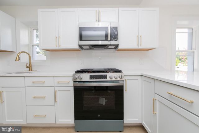 105 E ATLANTIC AVE, Cape May Court House, NJ 08210