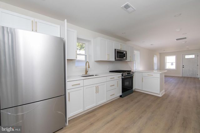 105 E ATLANTIC AVE, Cape May Court House, NJ 08210