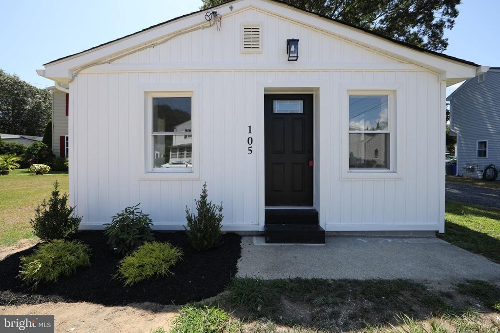 105 E ATLANTIC AVE, Cape May Court House, NJ 08210