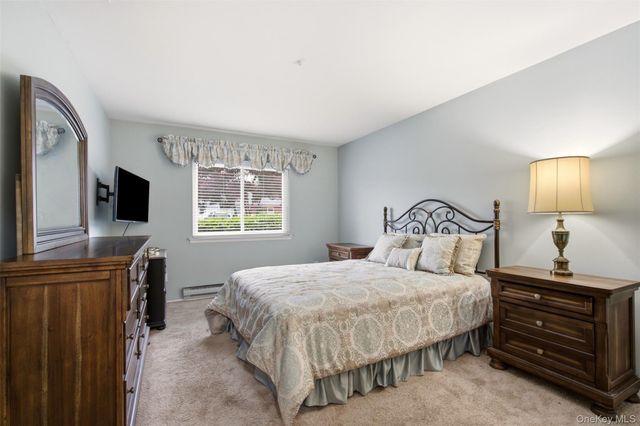 606 Flair Court W, Saint James, NY 11780