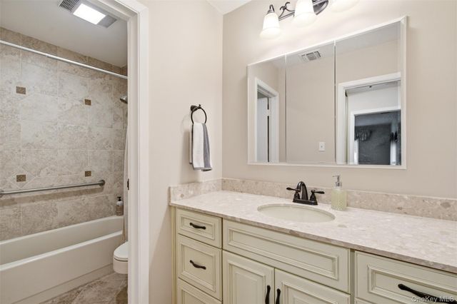 606 Flair Court W, Saint James, NY 11780