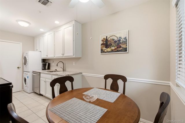 606 Flair Court W, Saint James, NY 11780