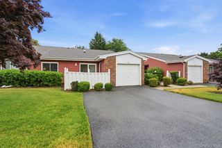 606 Flair Court W, Saint James, NY 11780