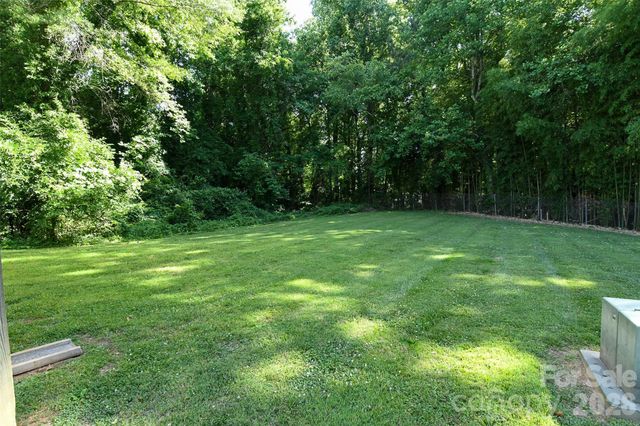 1046 Surry Lane, Gastonia, NC 28054