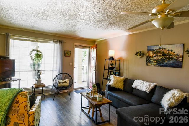 1046 Surry Lane, Gastonia, NC 28054