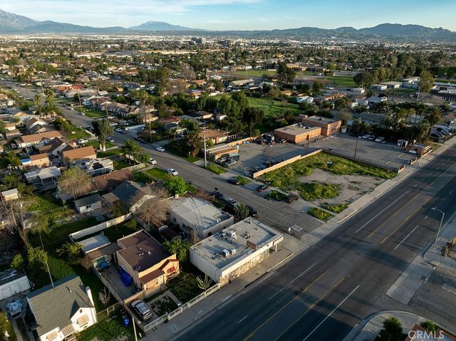 1101 N Mount Vernon, San Bernardino, CA 92411