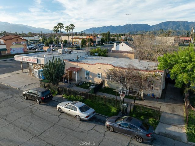 1101 N Mount Vernon, San Bernardino, CA 92411