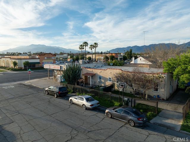1101 N Mount Vernon, San Bernardino, CA 92411
