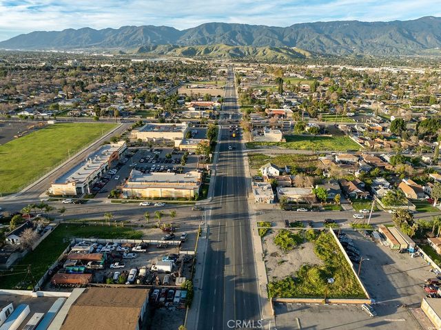 1101 N Mount Vernon, San Bernardino, CA 92411