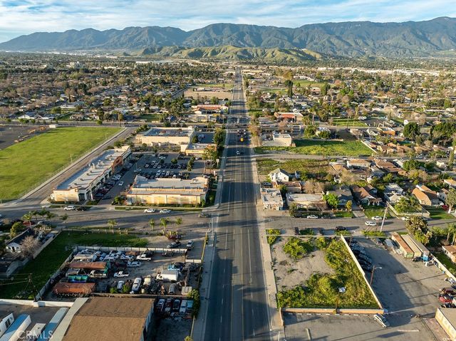 1101 N Mount Vernon, San Bernardino, CA 92411