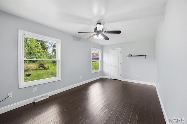 15565 Old Jamestown Road, Florissant, MO 63034