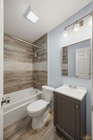 15565 Old Jamestown Road, Florissant, MO 63034
