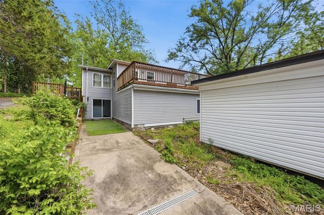 15565 Old Jamestown Road, Florissant, MO 63034