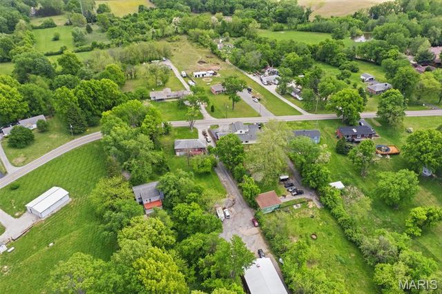 15565 Old Jamestown Road, Florissant, MO 63034