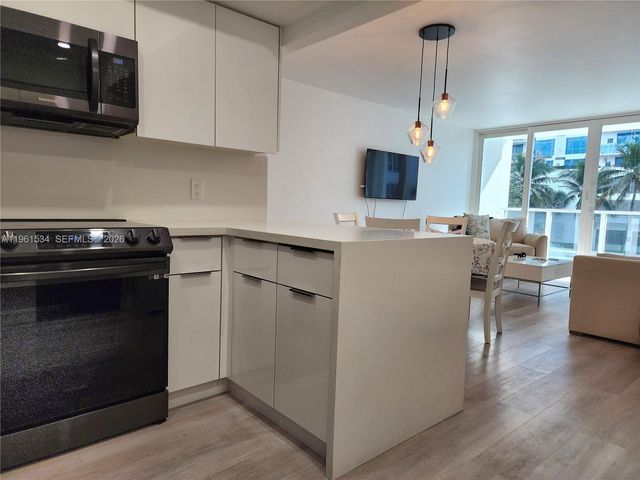 3505 S Ocean Drive 218, Hollywood, FL 33019