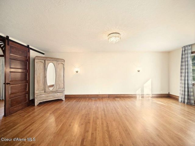 3351 W Lone Pine Rd, Tekoa, WA 99033