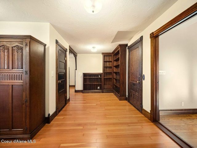 3351 W Lone Pine Rd, Tekoa, WA 99033