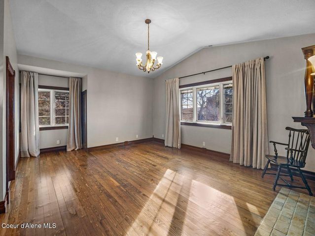 3351 W Lone Pine Rd, Tekoa, WA 99033