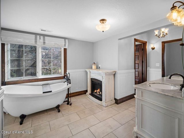 3351 W Lone Pine Rd, Tekoa, WA 99033