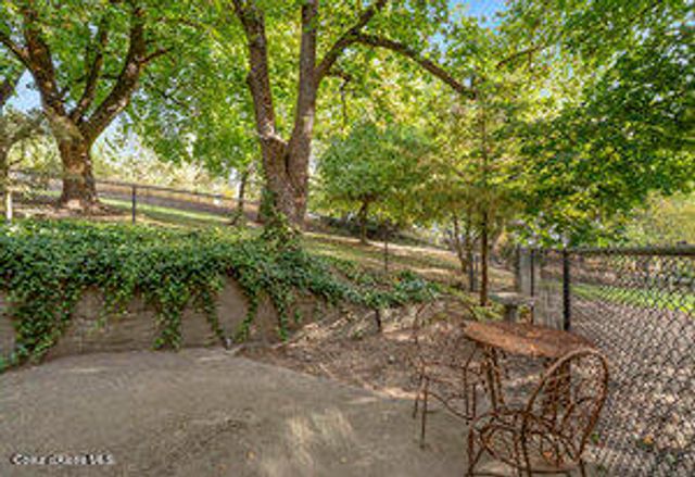 3351 W Lone Pine Rd, Tekoa, WA 99033