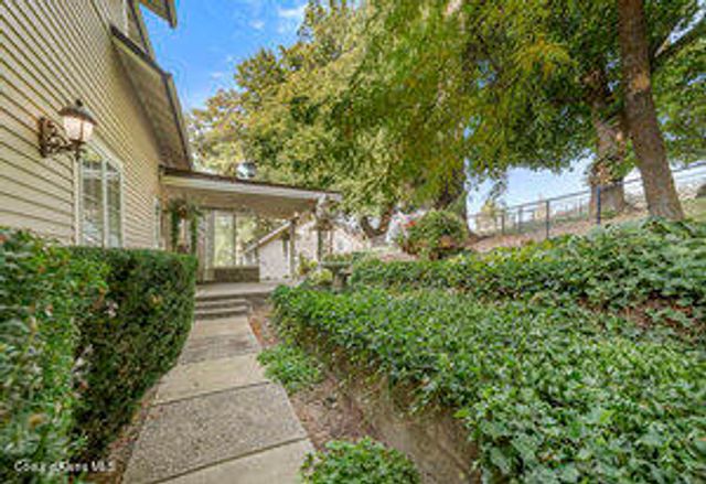 3351 W Lone Pine Rd, Tekoa, WA 99033