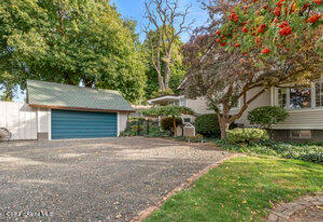 3351 W Lone Pine Rd, Tekoa, WA 99033