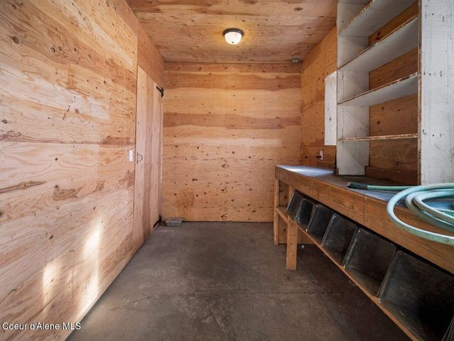 3351 W Lone Pine Rd, Tekoa, WA 99033