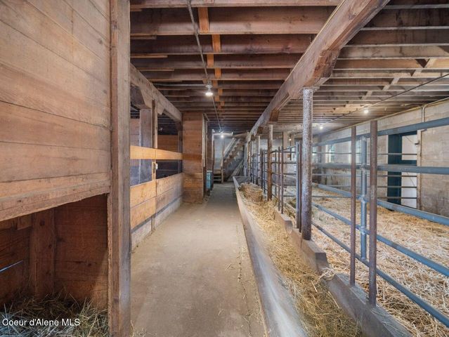 3351 W Lone Pine Rd, Tekoa, WA 99033